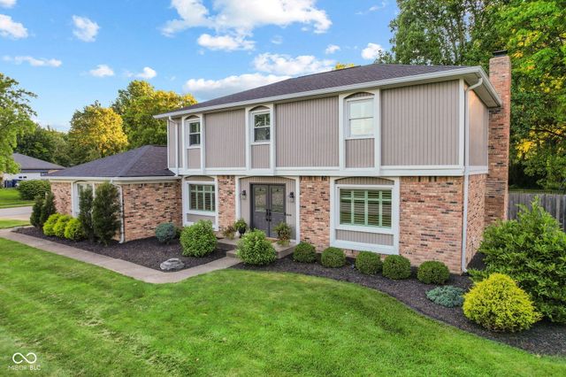 580 Hawthorne Drive, Carmel, IN 46033