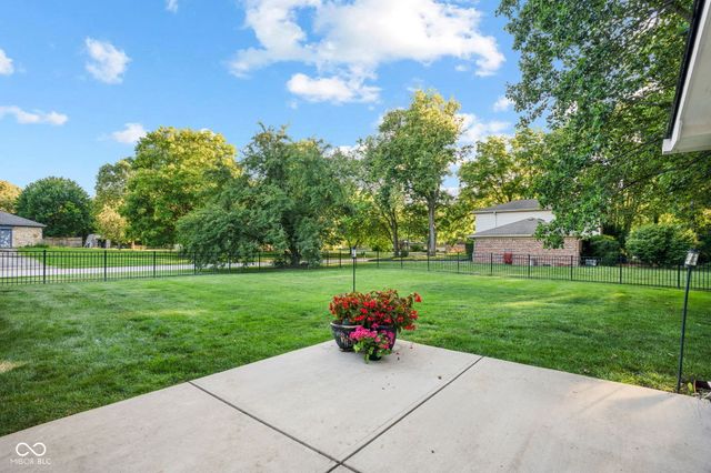580 Hawthorne Drive, Carmel, IN 46033