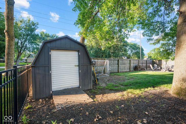 580 Hawthorne Drive, Carmel, IN 46033