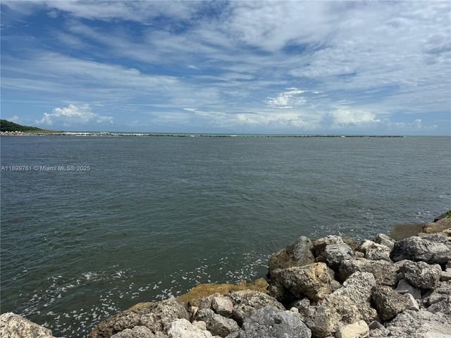 1708 S Saint Lucie Ct, Fort Pierce, FL 34949