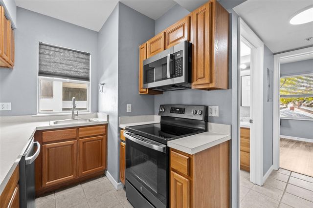 1220 SW 1ST AVENUE 305, Gainesville, FL 32601