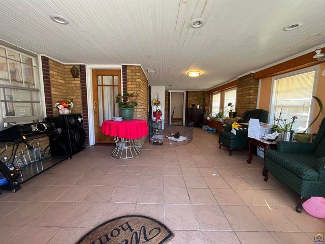 645 Lincoln ST, Emporia, KS 66801