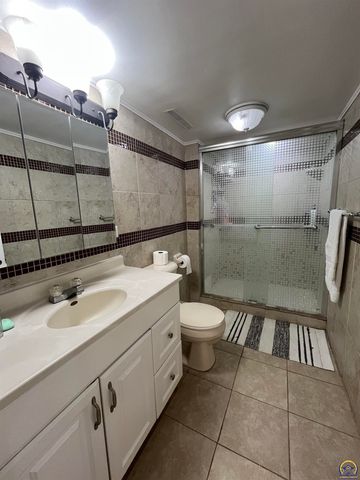 645 Lincoln ST, Emporia, KS 66801