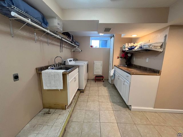 645 Lincoln ST, Emporia, KS 66801