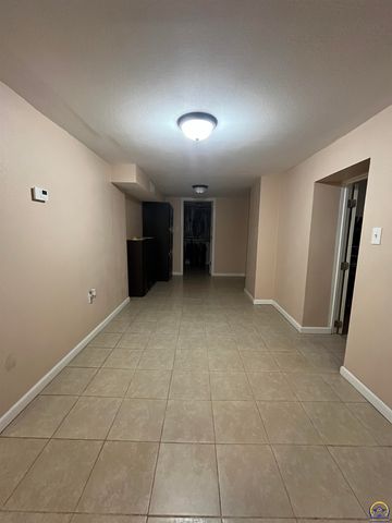 645 Lincoln ST, Emporia, KS 66801