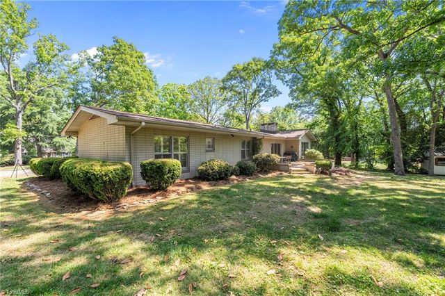 2220 Lakeview Terrace, Burlington, NC 27215