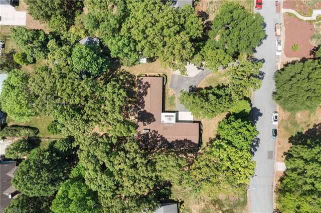 2220 Lakeview Terrace, Burlington, NC 27215