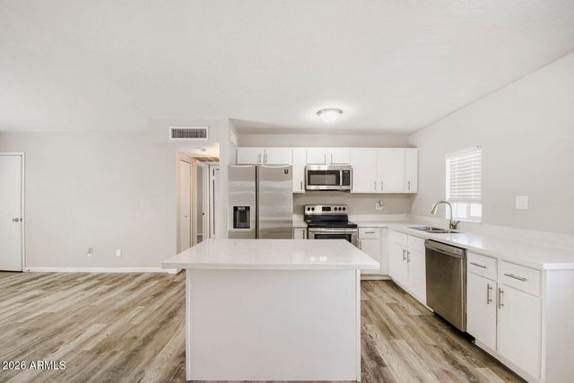 18237 N 34TH Drive, Phoenix, AZ 85053
