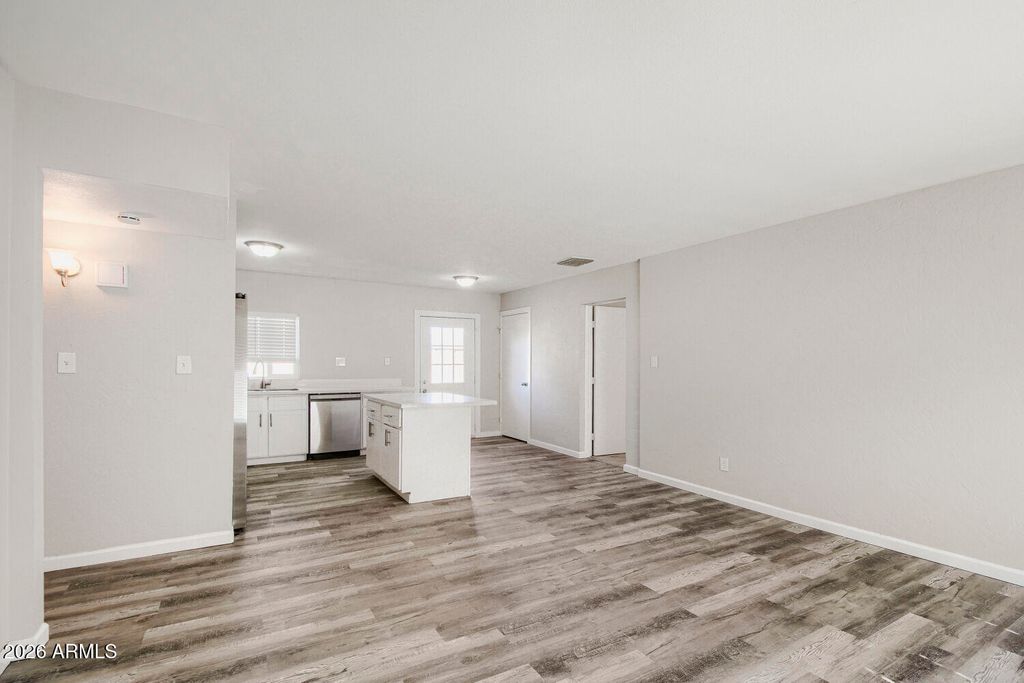 18237 N 34TH Drive, Phoenix, AZ 85053 — photo 4