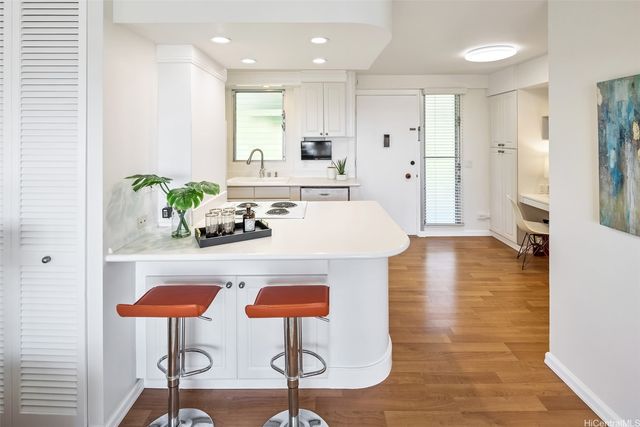 4970 Kilauea Avenue 609, Honolulu, HI 96816