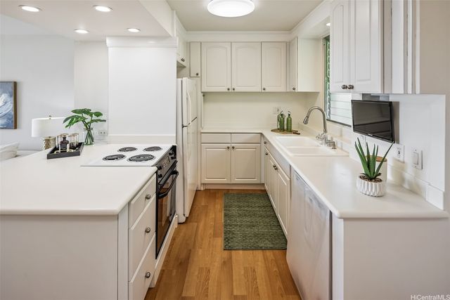 4970 Kilauea Avenue 609, Honolulu, HI 96816