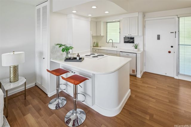 4970 Kilauea Avenue 609, Honolulu, HI 96816