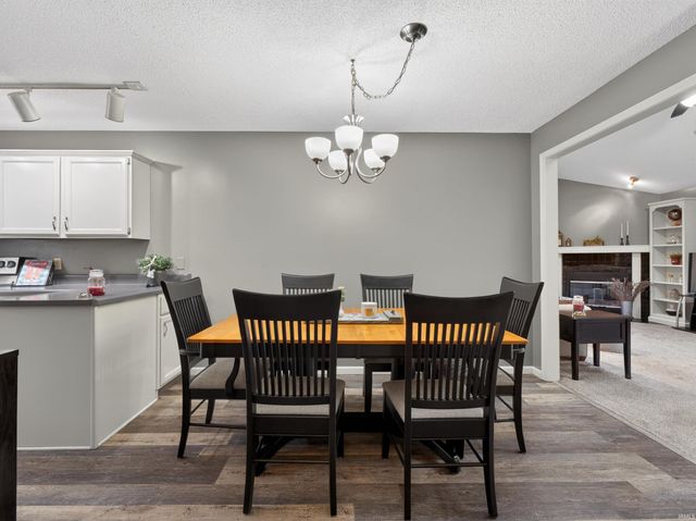 4427 W Shenandoah Cir, Fort Wayne, IN 46835