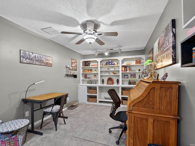 4427 W Shenandoah Cir, Fort Wayne, IN 46835