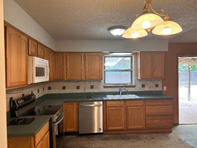 1707 15th Street, Mineral Wells, TX 76067