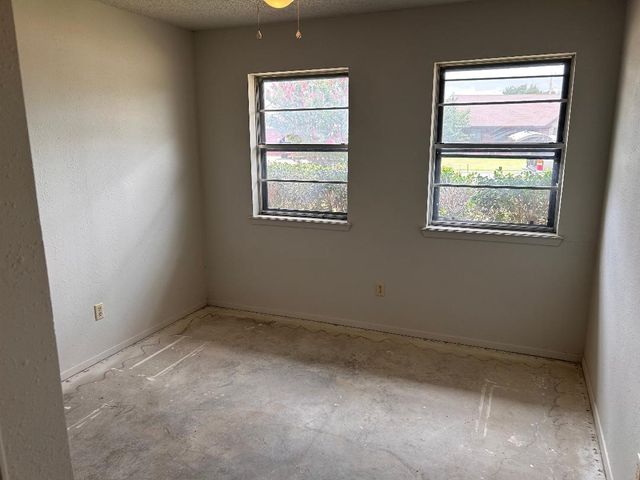 1707 15th Street, Mineral Wells, TX 76067