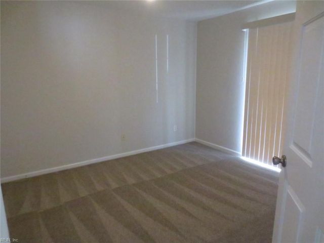 1020 Pebblewood DR, Virginia Beach, VA 23464