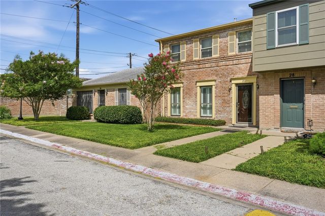 29 Townhouse Lane, Corpus Christi, TX 78412