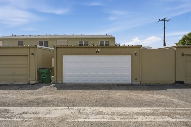 29 Townhouse Lane, Corpus Christi, TX 78412