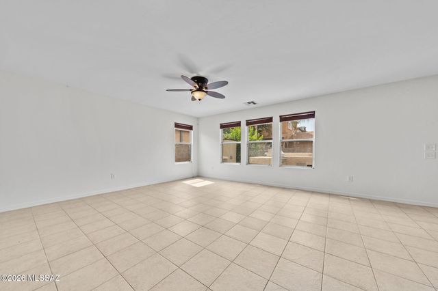 2779 W Greenstreak Drive, Tucson, AZ 85741
