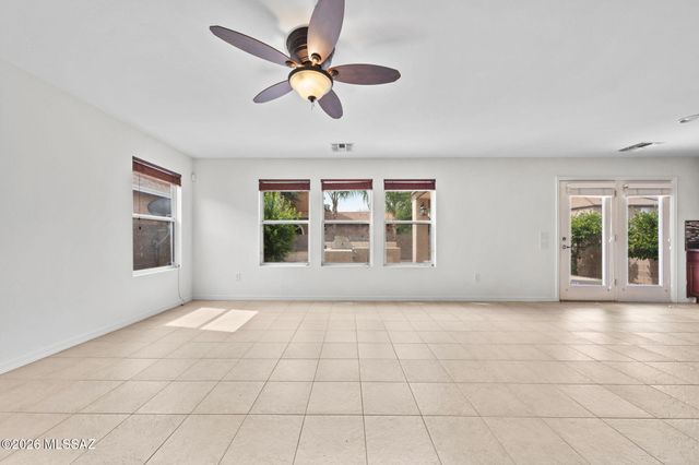 2779 W Greenstreak Drive, Tucson, AZ 85741