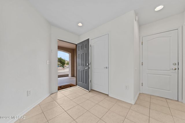 2779 W Greenstreak Drive, Tucson, AZ 85741