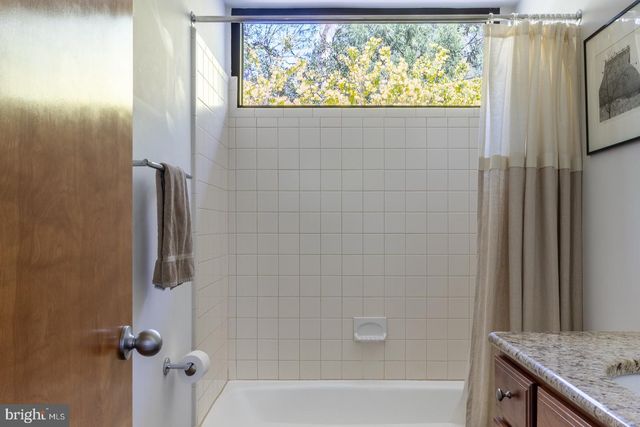 11604 FAIRFAX STATION RD, Fairfax Station, VA 22039