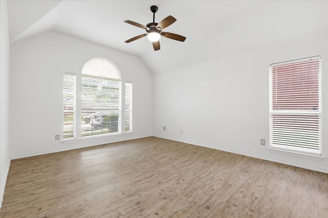 5625 Overland Drive, The Colony, TX 75056