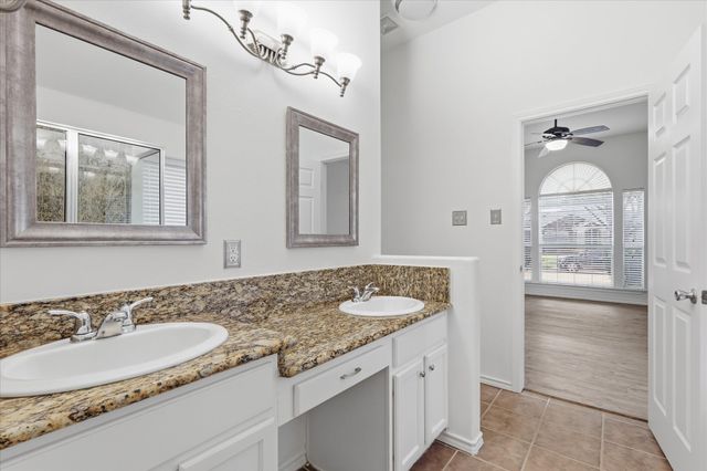 5625 Overland Drive, The Colony, TX 75056