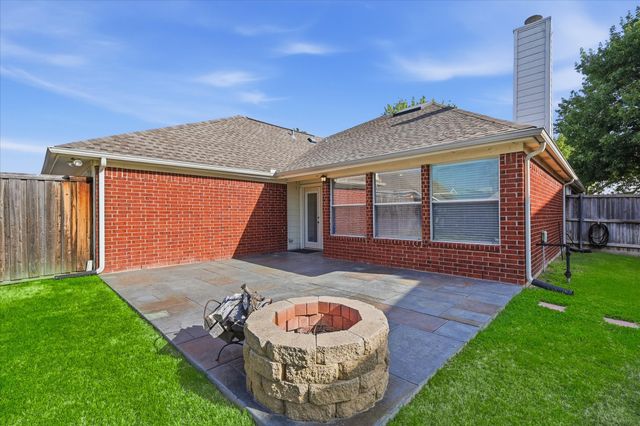 5625 Overland Drive, The Colony, TX 75056