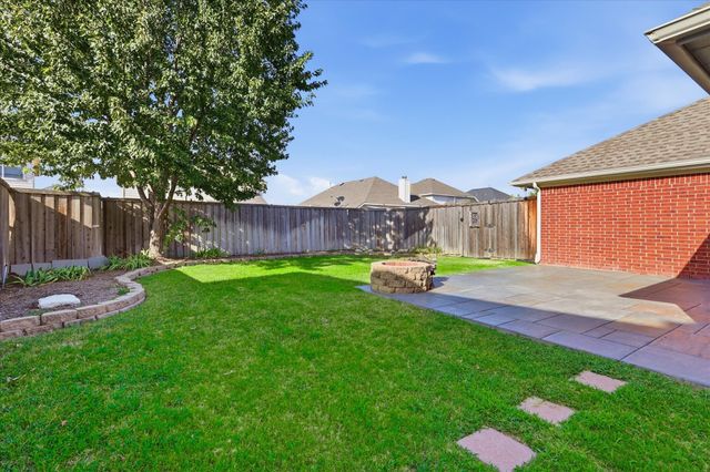 5625 Overland Drive, The Colony, TX 75056
