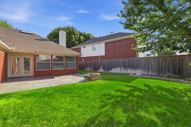 5625 Overland Drive, The Colony, TX 75056