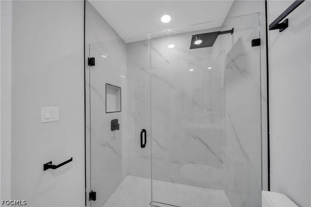 1042 Darlington ST, Lehigh Acres, FL 33974