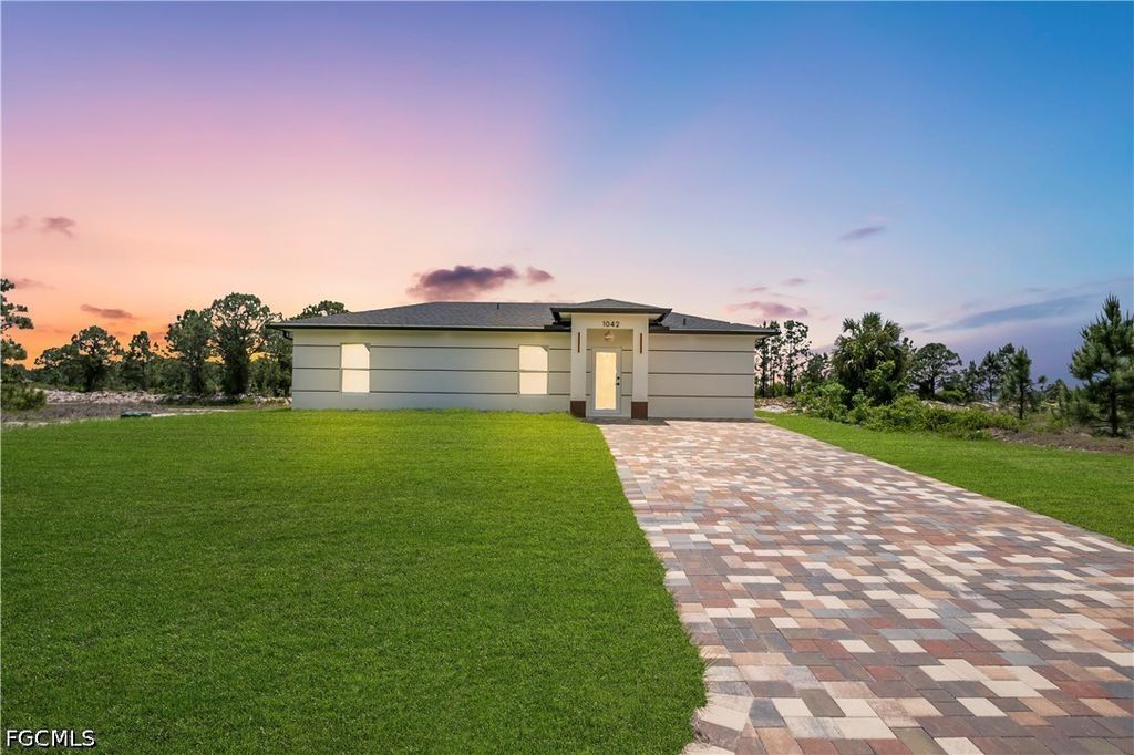 1042 Darlington ST, Lehigh Acres, FL 33974