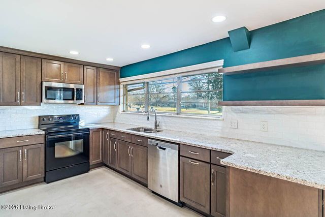 5739 Dorinda Dr, Louisville, KY 40258