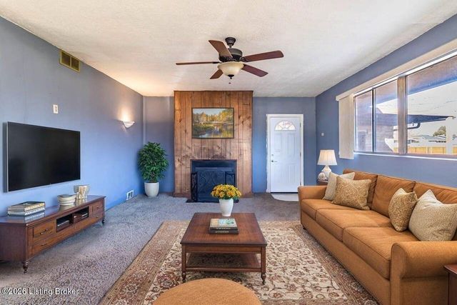 5739 Dorinda Dr, Louisville, KY 40258