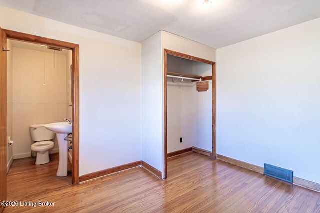 5739 Dorinda Dr, Louisville, KY 40258