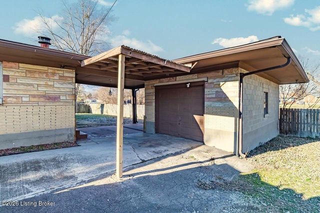 5739 Dorinda Dr, Louisville, KY 40258