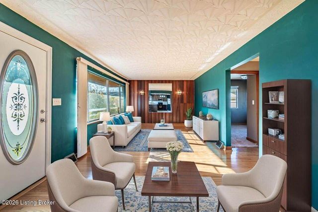 5739 Dorinda Dr, Louisville, KY 40258