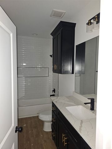 5031 Colonial Avenue, Dallas, TX 75215
