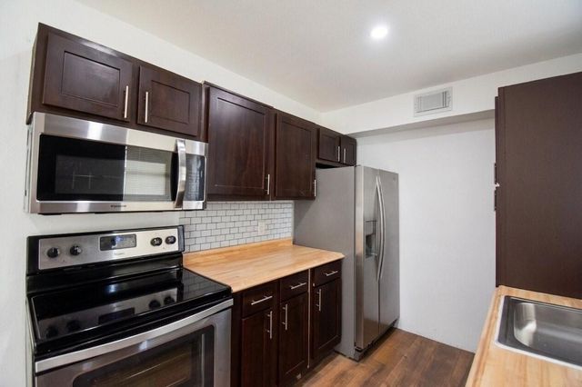 433 Sunset Drive 3, Dickinson, TX 77539