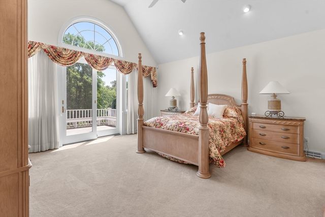 14 Glenneagle Dr, Mashpee, MA 02649