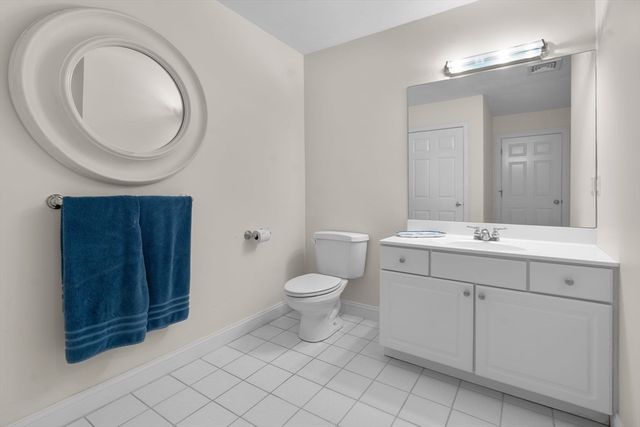 14 Glenneagle Dr, Mashpee, MA 02649