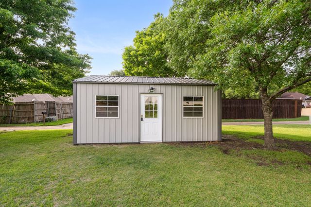 105 Pueblo Circle, Waxahachie, TX 75165