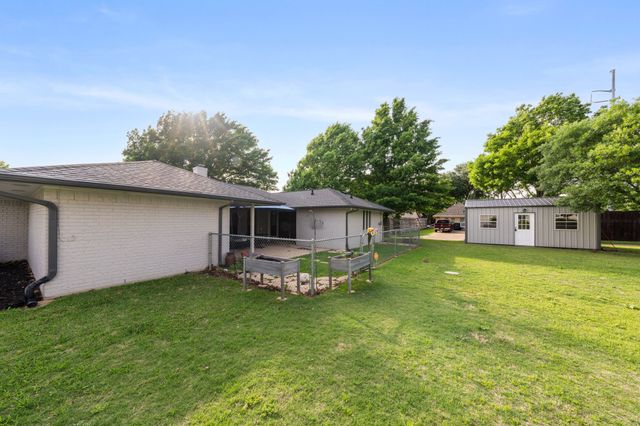 105 Pueblo Circle, Waxahachie, TX 75165