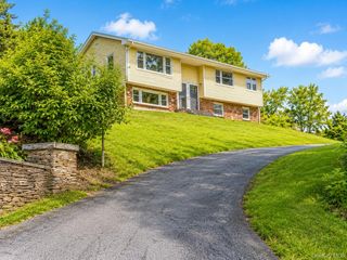 43 Glenmere Homesites Road 2F, Florida, NY 10921