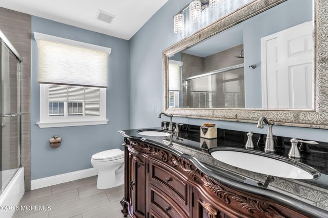 135 Woodcliff Boulevard, Morganville, NJ 07751
