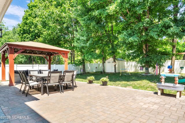 135 Woodcliff Boulevard, Morganville, NJ 07751