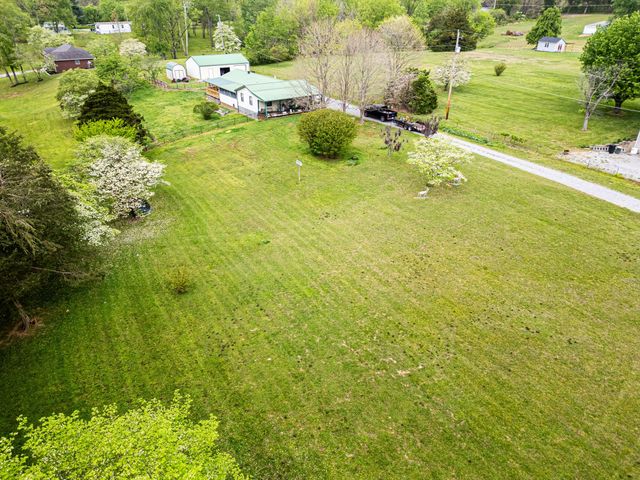 1655 New Deal Potts Rd, Portland, TN 37148
