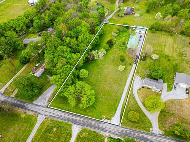 1655 New Deal Potts Rd, Portland, TN 37148
